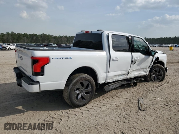 2024 Ford F-150 Lightning Flash z VIN 1FT6W3L70RWG21137, wystawiony jako Copart lot #48894615 z przebiegiem Nie podano mil oraz Szkoda całkowita • Salvage title. Historia ofert i sprzedaży dostępna na DreamBid. Obrazek 3.