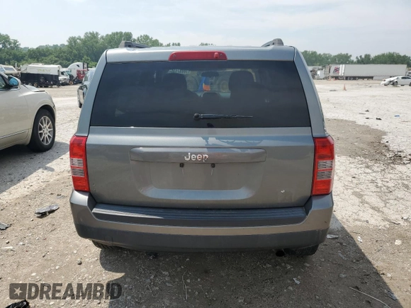 2014 Jeep Patriot Altitude z VIN 1C4NJPBA1ED523741, wystawiony jako Copart lot #59287135 z przebiegiem 194 757 mil mil oraz Szkoda całkowita • Salvage title. Historia ofert i sprzedaży dostępna na DreamBid. Obrazek 6.