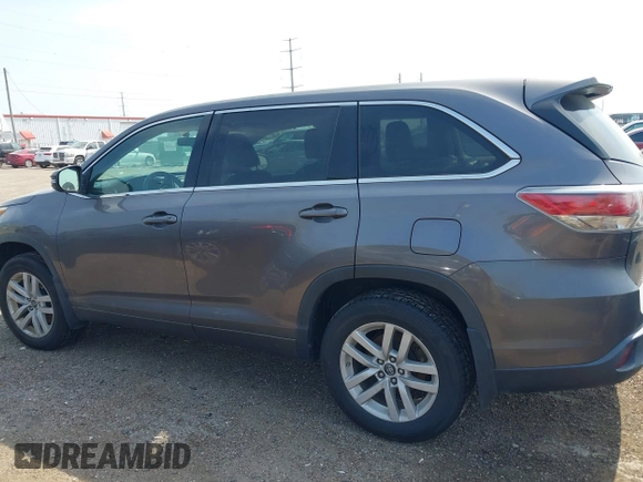 2016 Toyota Highlander LE Plus z VIN 5TDZKRFH0GS177710, wystawiony jako IAAI lot #41925612 z przebiegiem 134 357 mil mil oraz . Historia ofert i sprzedaży dostępna na DreamBid. Obrazek 14.