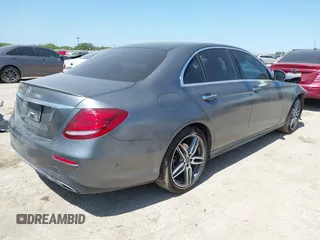 2018 Mercedes-Benz E-Class E 300 with VIN WDDZF4JB1JA365754, listed as a IAAI auction lot 41992681 with 88,203 mi miles. Bid and sale history available at carsss.com. Image 4.