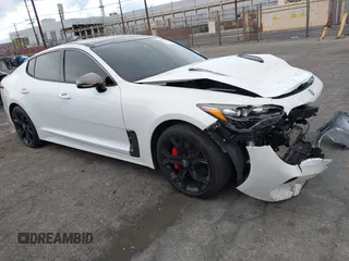 2018 Kia Stinger GT1 with VIN KNAE45LC5J6040809, listed as a IAAI auction lot 41265816 with 54,675 mi miles. Bid and sale history available at carsss.com. Image 1.