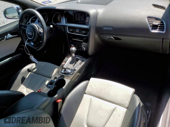 2014 Audi S5 Premium Plus z VIN WAUCGAFH4EN011327, wystawiony jako Copart lot #57396105 z przebiegiem 69 048 mil mil oraz Szkoda całkowita • Salvage title. Historia ofert i sprzedaży dostępna na DreamBid. Obrazek 8.