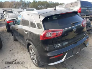 2018 Kia Niro EX with VIN KNDCC3LC5J5119050, listed as a IAAI auction lot 41676002 with 203,043 mi miles. Bid and sale history available at carsss.com. Image 3.