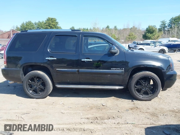 2007 GMC Yukon Denali z VIN 1GKFK63827J265939, wystawiony jako IAAI lot #42120148 z przebiegiem 203 459 mil mil oraz . Historia ofert i sprzedaży dostępna na DreamBid. Obrazek 13.