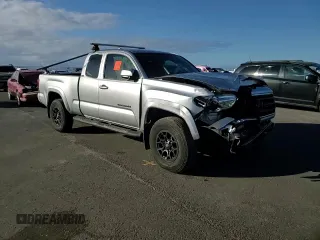 2022 Toyota Tacoma SR z VIN 3TYRZ5CN3NT017224, wystawiony jako Copart lot #44068435 z przebiegiem 11 836 mil mil oraz Szkoda całkowita • Salvage title. Historia ofert i sprzedaży dostępna na DreamBid. Obrazek 11.