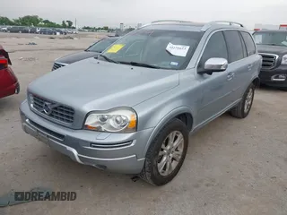 2014 Volvo XC90 z VIN YV4952CY8E1681061, wystawiony jako IAAI lot #42271623 z przebiegiem 134 456 mil mil oraz . Historia ofert i sprzedaży dostępna na DreamBid. Obrazek 2.