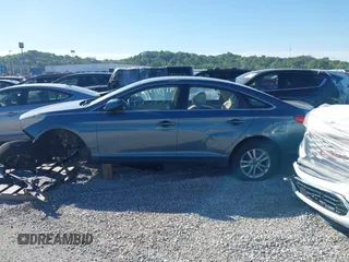 2016 Hyundai Sonata SE z VIN 5NPE24AF1GH268000, wystawiony jako IAAI lot #41757358 z przebiegiem Nie podano mil oraz . Historia ofert i sprzedaży dostępna na DreamBid. Obrazek 14.