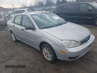 2005 Ford Focus S with VIN 1FAFP34N15W223557, listed as a IAAI auction lot 41814646 with 225,502 mi miles. Bid and sale history available at carsss.com. Image 1.