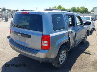 2017 Jeep Patriot Sport SE with VIN 1C4NJPBA8HD207631, listed as a IAAI auction lot 42809313 with 153,799 mi miles and . Bid and sale history available at DreamBid. Image 4.