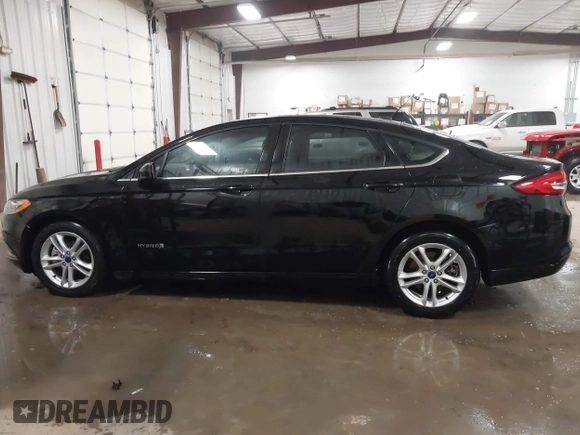 2018 Ford Fusion SE z VIN 3FA6P0LU3JR203864, wystawiony jako IAAI lot #41476335 z przebiegiem 49 246 mil mil oraz . Historia ofert i sprzedaży dostępna na DreamBid. Obrazek 14.