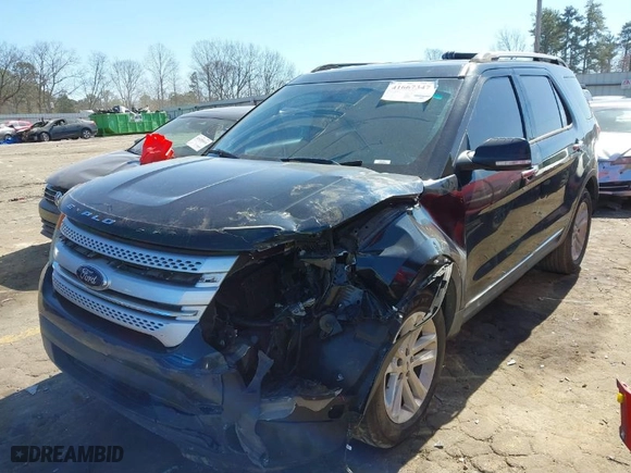 2014 Ford Explorer XLT with VIN 1FM5K7D99EGB77416, listed as a IAAI auction lot 41667347 with 148,242 mi miles. Bid and sale history available at carsss.com. Image 2.