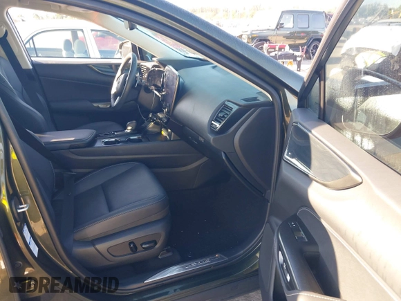 2022 Lexus NX with VIN 2T2GGCEZ4NC013667, listed as a IAAI auction lot 41508482 with 33,233 mi miles. Bid and sale history available at carsss.com. Image 5.