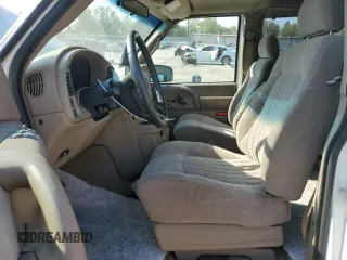 2003 GMC Safari with VIN 1GKEL19X03B503236, listed as a Copart auction lot 71755844 with 109,438 mi miles and Salvage Title. Bid and sale history available at carsss.com. Image 7.