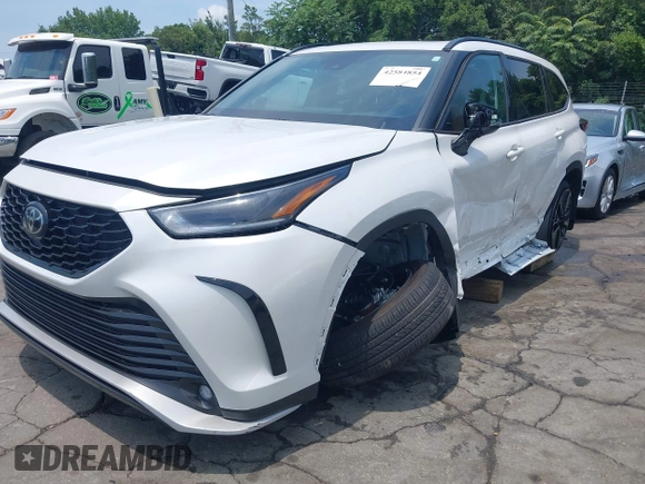 2023 Toyota Highlander L z VIN 5TDKDRAHXPS520803, wystawiony jako IAAI lot #42584854 z przebiegiem 11 561 mil mil oraz . Historia ofert i sprzedaży dostępna na DreamBid. Obrazek 17.