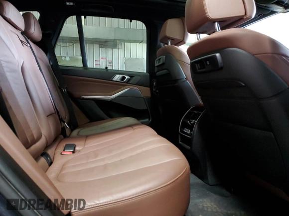 2019 BMW X5 xDrive40i z VIN 5UXCR6C5XKLL21055, wystawiony jako Copart lot #58574775 z przebiegiem 45 017 mil mil oraz Szkoda całkowita • Salvage title. Historia ofert i sprzedaży dostępna na DreamBid. Obrazek 11.