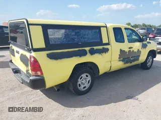 2013 Toyota Tacoma with VIN 5TFTX4CN3DX027696, listed as a IAAI auction lot 42863093 with 261,096 mi miles and . Bid and sale history available at DreamBid. Image 4.