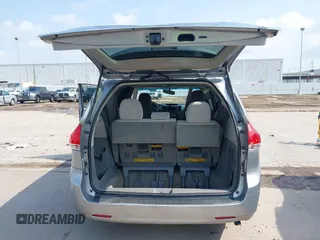 2014 Toyota Sienna LE AAS with VIN 5TDKK3DC9ES501255, listed as a IAAI auction lot 42096386 with 347,364 mi miles and . Bid and sale history available at carsss.com. Image 17.