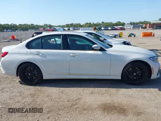 2020 BMW 3 Series 330i с VIN 3MW5R1J04L8B29799, выставлен на аукционе IAAI как лот 42124394 с пробегом 24 783 миль миль и . История ставок и продаж доступна на DreamBid. Изображение 13.