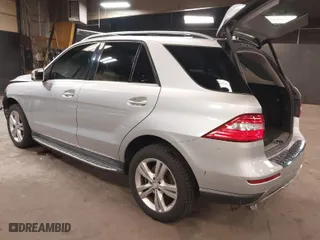 2014 Mercedes-Benz M-Class ML 350 with VIN 4JGDA5HB1EA312780, listed as a IAAI auction lot 41841481 with 183,196 mi miles. Bid and sale history available at carsss.com. Image 3.
