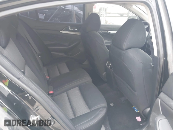 2017 Nissan Maxima SV with VIN 1N4AA6AP8HC379099, listed as a IAAI auction lot 41328091 with 226,511 mi miles and . Bid and sale history available at DreamBid. Image 8.