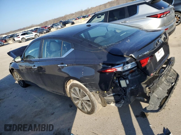 2022 Nissan Altima 2.5 SV with VIN 1N4BL4DV7NN300261, listed as a Copart auction lot 82902674 with 0 mi miles and Salvage Title. Bid and sale history available at carsss.com. Image 2.