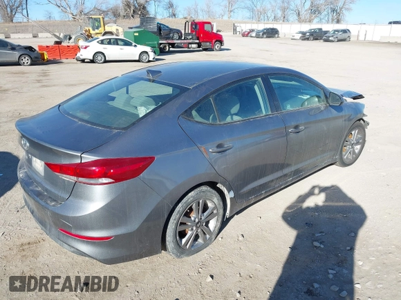 2017 Hyundai Elantra Value Edition z VIN KMHD84LF3HU401009, wystawiony jako IAAI lot #41704711 z przebiegiem 66 149 mil mil oraz . Historia ofert i sprzedaży dostępna na DreamBid. Obrazek 4.
