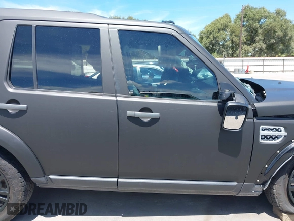 2011 Land Rover LR4 HSE with VIN SALAG2D48BA571623, listed as a IAAI auction lot 40124664 with 158,504 mi miles and . Bid and sale history available at DreamBid. Image 13.
