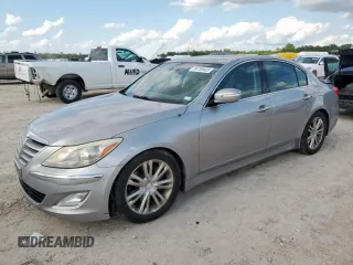 2013 Hyundai Genesis 3.8L z VIN KMHGC4DD8DU249392, wystawiony jako Copart lot #58750425 z przebiegiem 163 816 mil mil oraz Szkoda całkowita • Salvage title. Historia ofert i sprzedaży dostępna na DreamBid. Obrazek 1.