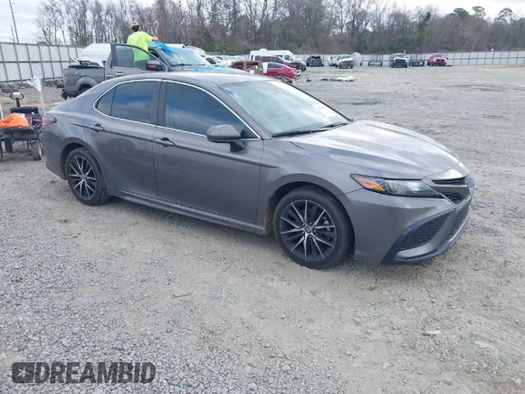2021 Toyota Camry SE Nightshade with VIN 4T1G11AK4MU459186, listed as a IAAI auction lot 41557908 with 93,317 mi miles. Bid and sale history available at carsss.com. Image 1.
