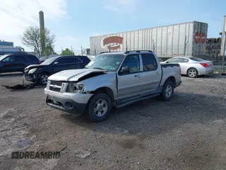 2004 Ford Explorer Sport Trac XLS z VIN 1FMZU77K94UA89637, wystawiony jako IAAI lot #42133712 z przebiegiem 174 293 mil mil oraz . Historia ofert i sprzedaży dostępna na DreamBid. Obrazek 2.