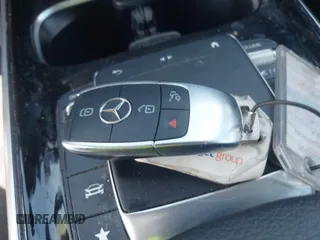 2023 Mercedes-Benz GLB 250 с VIN W1N4M4HB2PW331696, выставлен на аукционе IAAI как лот 42255808 с пробегом 58 880 миль миль и . История ставок и продаж доступна на DreamBid. Изображение 11.