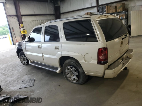 2004 Cadillac Escalade z VIN 1GYEK63N94R252528, wystawiony jako Copart lot #54253175 z przebiegiem Nie podano mil oraz Szkoda całkowita • Salvage title. Historia ofert i sprzedaży dostępna na DreamBid. Obrazek 2.
