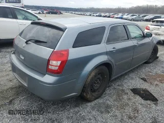 2006 Dodge Magnum z VIN 2D8FV47T16H261162, wystawiony jako Copart lot #50228965 z przebiegiem 67 941 mil mil oraz Szkody całkowita. Historia ofert i sprzedaży dostępna na DreamBid. Obrazek 3.