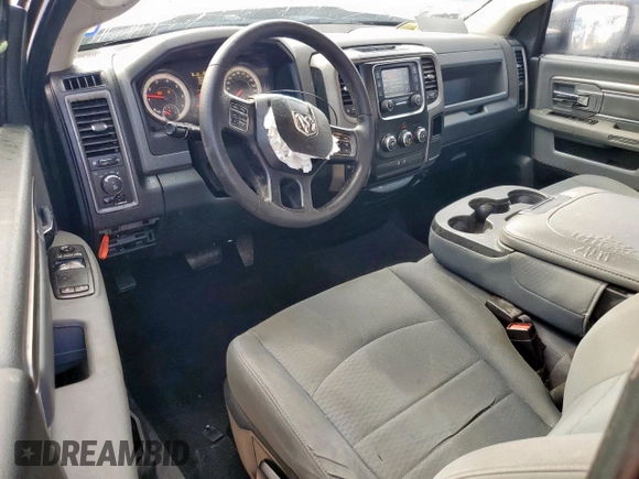 2017 Ram 1500 Tradesman z VIN 3C6JR6AG4HG636931, wystawiony jako Copart lot #60932795 z przebiegiem 157 961 mil mil oraz Szkoda całkowita • Salvage title. Historia ofert i sprzedaży dostępna na DreamBid. Obrazek 8.