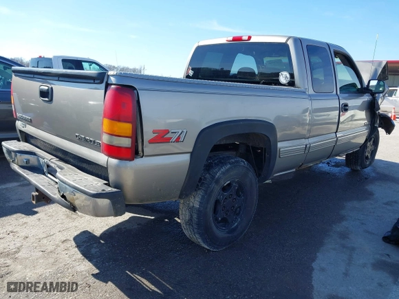 1999 Chevrolet Silverado 1500 LT with VIN 2GCEK19T5X1181582, listed as a IAAI auction lot 41478706 with 175,534 mi miles. Bid and sale history available at carsss.com. Image 4.
