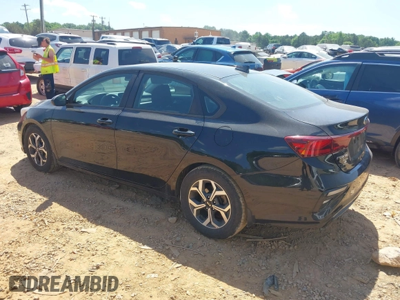 2020 Kia Forte LXS z VIN 3KPF24AD7LE226335, wystawiony jako IAAI lot #42172337 z przebiegiem 101 079 mil mil oraz . Historia ofert i sprzedaży dostępna na DreamBid. Obrazek 3.