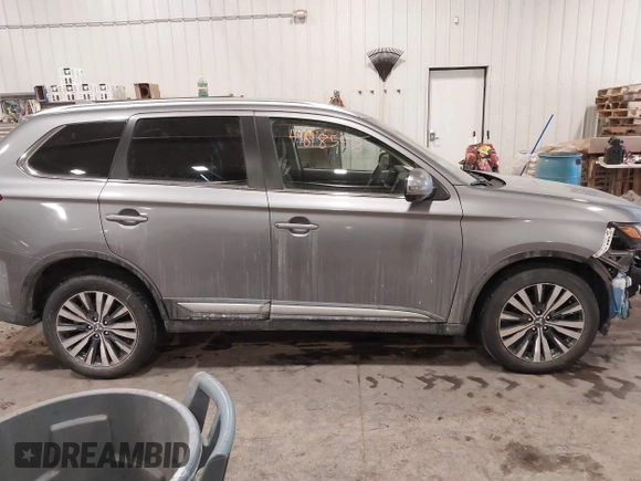 2020 Mitsubishi Outlander ES with VIN JA4AZ3A31LJ001073, listed as a IAAI auction lot 41618558 with 18,522 mi miles and . Bid and sale history available at DreamBid. Image 14.