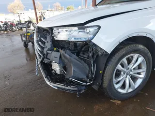 2018 Audi Q7 Premium Plus with VIN WA1LAAF73JD015035, listed as a IAAI auction lot 41782603 with 100,610 mi miles. Bid and sale history available at carsss.com. Image 19.
