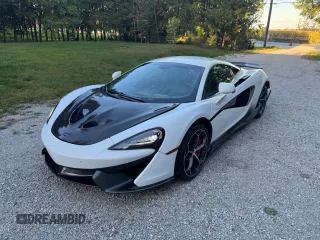 2016 McLaren 570S z VIN SBM13DAA2GW000588, wystawiony jako Copart lot #81412784 z przebiegiem 50 200 mil mil oraz Tytuł czysty. Historia ofert i sprzedaży dostępna na DreamBid. Obrazek 2.