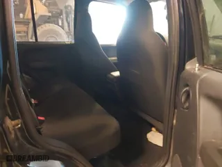 2004 Jeep Liberty Sport with VIN 1J4GL48K44W221827, listed as a IAAI auction lot 41691349 with 157,642 mi miles. Bid and sale history available at carsss.com. Image 8.