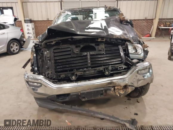 2017 GMC Sierra 1500 SLE z VIN 1GTV2MEC2HZ194077, wystawiony jako IAAI lot #41509400 z przebiegiem Nie podano mil oraz . Historia ofert i sprzedaży dostępna na DreamBid. Obrazek 12.