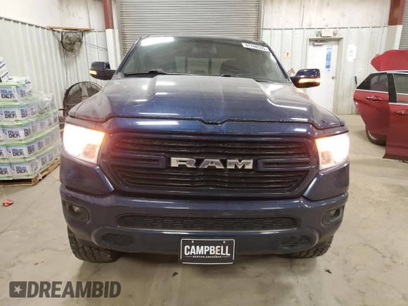 2019 Ram 1500 Big Horn z VIN 1C6SRFFT6KN622358, wystawiony jako Copart lot #47748595 z przebiegiem 84 975 mil mil oraz Szkoda całkowita • Salvage title. Historia ofert i sprzedaży dostępna na DreamBid. Obrazek 5.