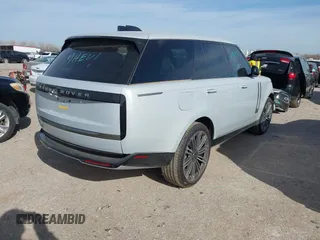 2025 Land Rover Range Rover SE with VIN SALKP9E92SA276184, listed as a IAAI auction lot 41824604 with 1,601 mi miles. Bid and sale history available at carsss.com. Image 4.