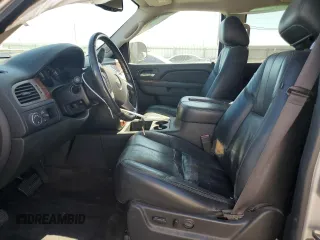 2014 Chevrolet Suburban LT with VIN 1GNSCJE06ER232806, listed as a Copart auction lot 49285845 with 109,362 mi miles and Salvage Title. Bid and sale history available at DreamBid. Image 7.