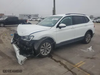 2018 Volkswagen Tiguan S with VIN 3VV1B7AX5JM055286, listed as a Copart auction lot 43847175 with 107,387 mi miles and Salvage Title. Bid and sale history available at carsss.com. Image 1.
