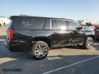 2020 Chevrolet Suburban Premier with VIN 1GNSKJKC2LR229156, listed as a Copart auction lot 83396154 with 32,419 mi miles and Salvage Title. Bid and sale history available at carsss.com. Image 3.