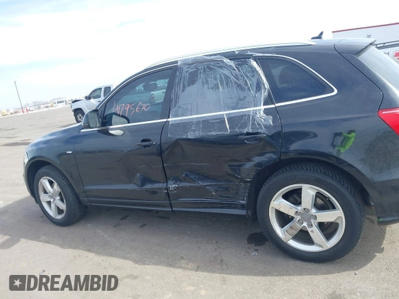 2012 Audi Q5 3.2L Premium Plus with VIN WA1DKAFPXCA086111, listed as a IAAI auction lot 41795670 with 123,436 mi miles. Bid and sale history available at carsss.com. Image 13.