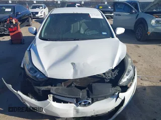 2015 Hyundai Elantra SE z VIN 5NPDH4AE9FH615055, wystawiony jako IAAI lot #41764627 z przebiegiem 143 708 mil mil oraz . Historia ofert i sprzedaży dostępna na DreamBid. Obrazek 12.