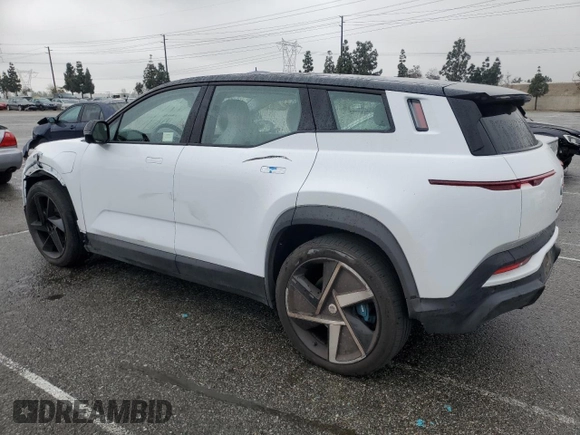 2023 Fisker Ocean One z VIN VCF1ZBU2XPG003149, wystawiony jako Copart lot #50105195 z przebiegiem Nie podano mil oraz Szkody całkowita. Historia ofert i sprzedaży dostępna na DreamBid. Obrazek 2.