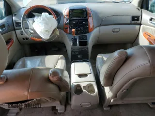 2010 Toyota Sienna XLE z VIN 5TDDK4CC9AS032923, wystawiony jako Copart lot #54231845 z przebiegiem 136 860 mil mil oraz Szkoda całkowita • Salvage title. Historia ofert i sprzedaży dostępna na DreamBid. Obrazek 8.